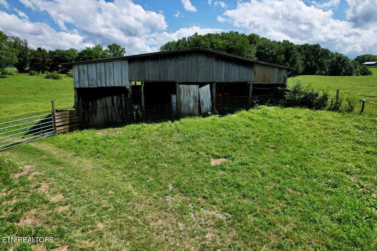 187 Van Huss Road Rose Hill, VA 24281 - Photo 33 of 44 31-DJI_0676