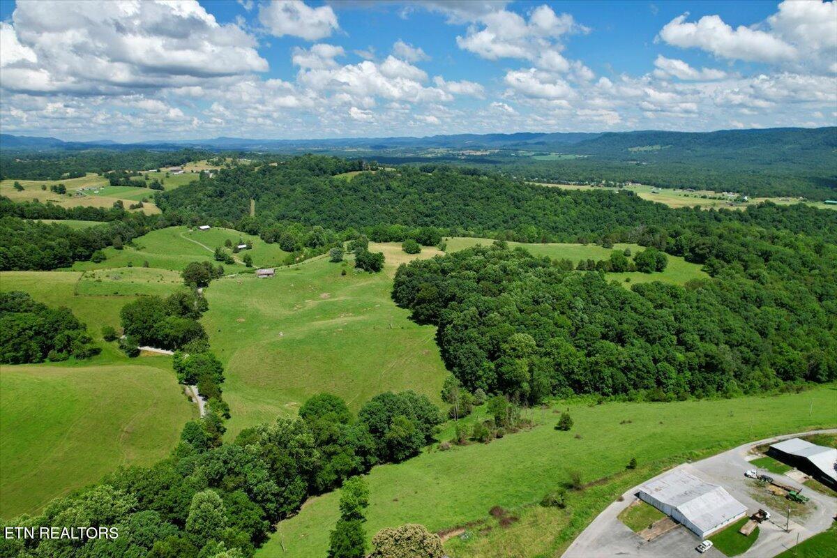 187 Van Huss Road Rose Hill, VA 24281 - Photo 6 of 44 08-DJI_0651