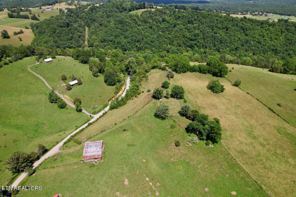 187 Van Huss Road Rose Hill, VA 24281 - Photo 10 of 44 07-DJI_0650