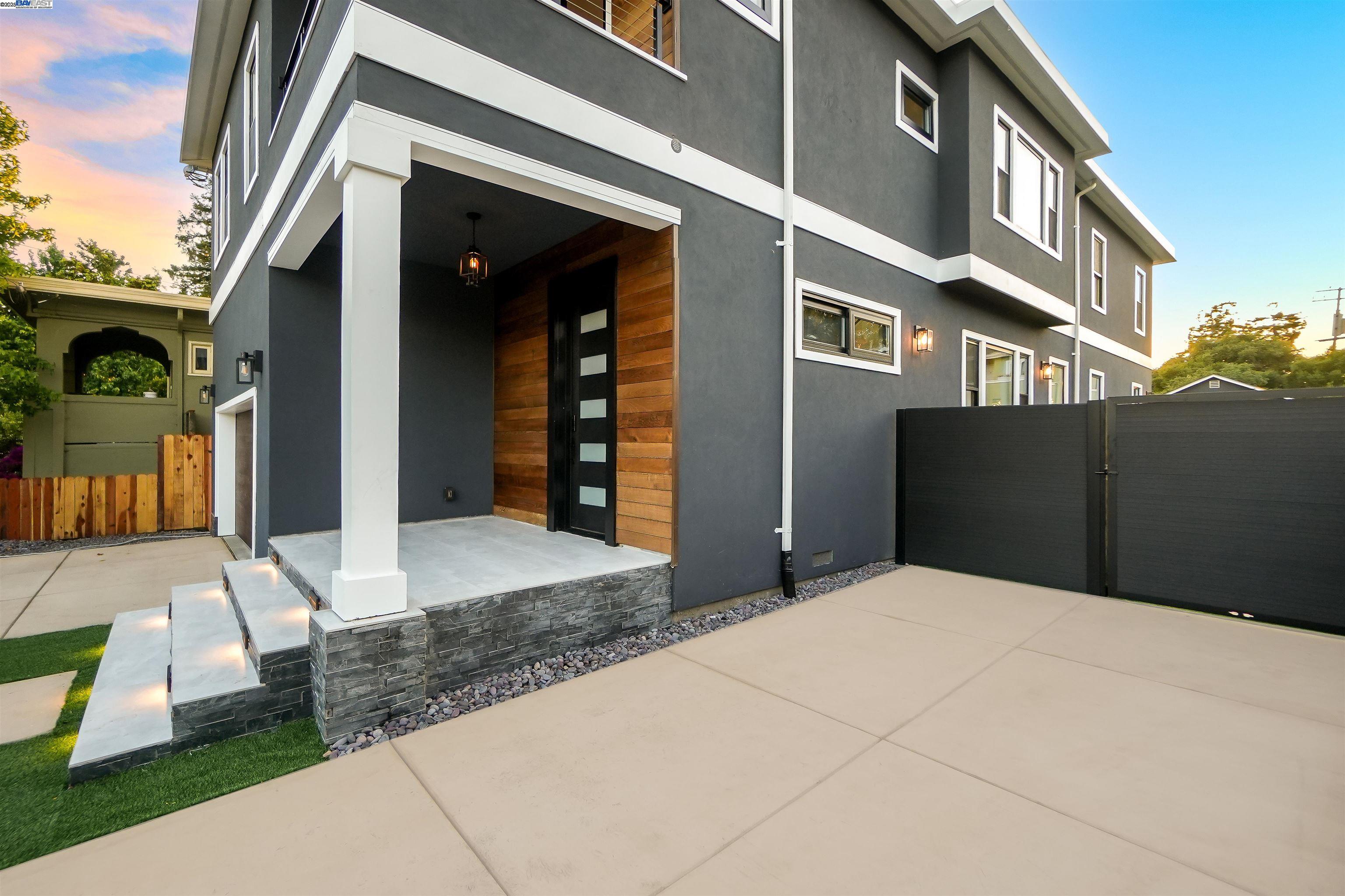 5229 Miles Avenue Oakland, CA 94618 - Photo 3 of 60