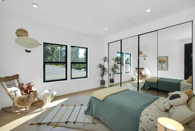 $4,688,888 | 5229 Miles Avenue, Oakland, CA 94618