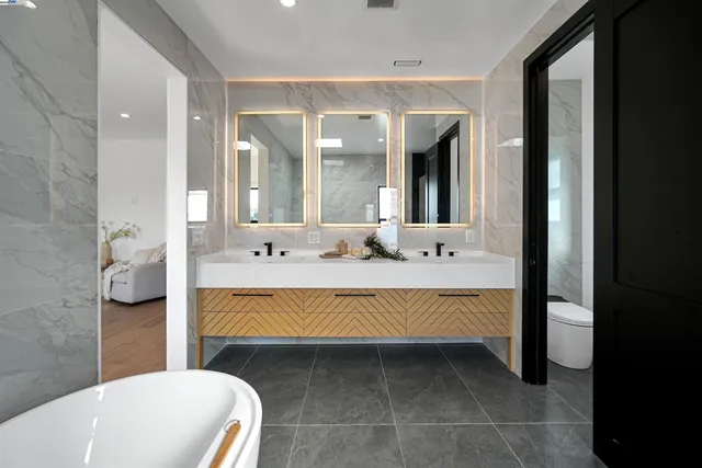 $4,688,888 | 5229 Miles Avenue, Oakland, CA 94618