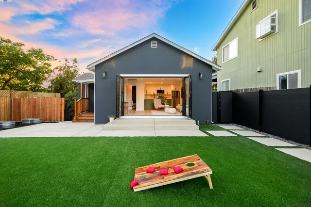 $4,688,888 | 5229 Miles Avenue, Oakland, CA 94618