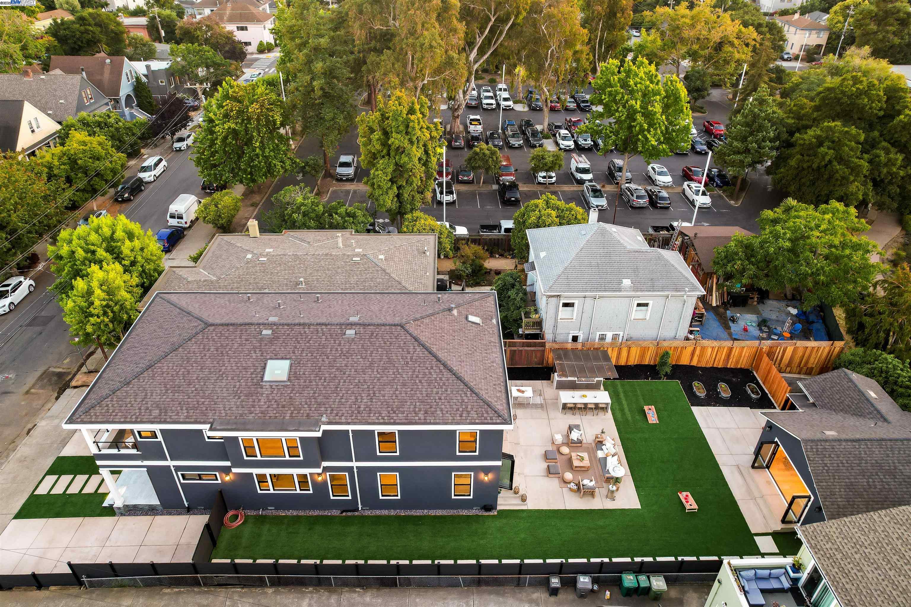 5229 Miles Avenue Oakland, CA 94618 - Photo 5 of 60