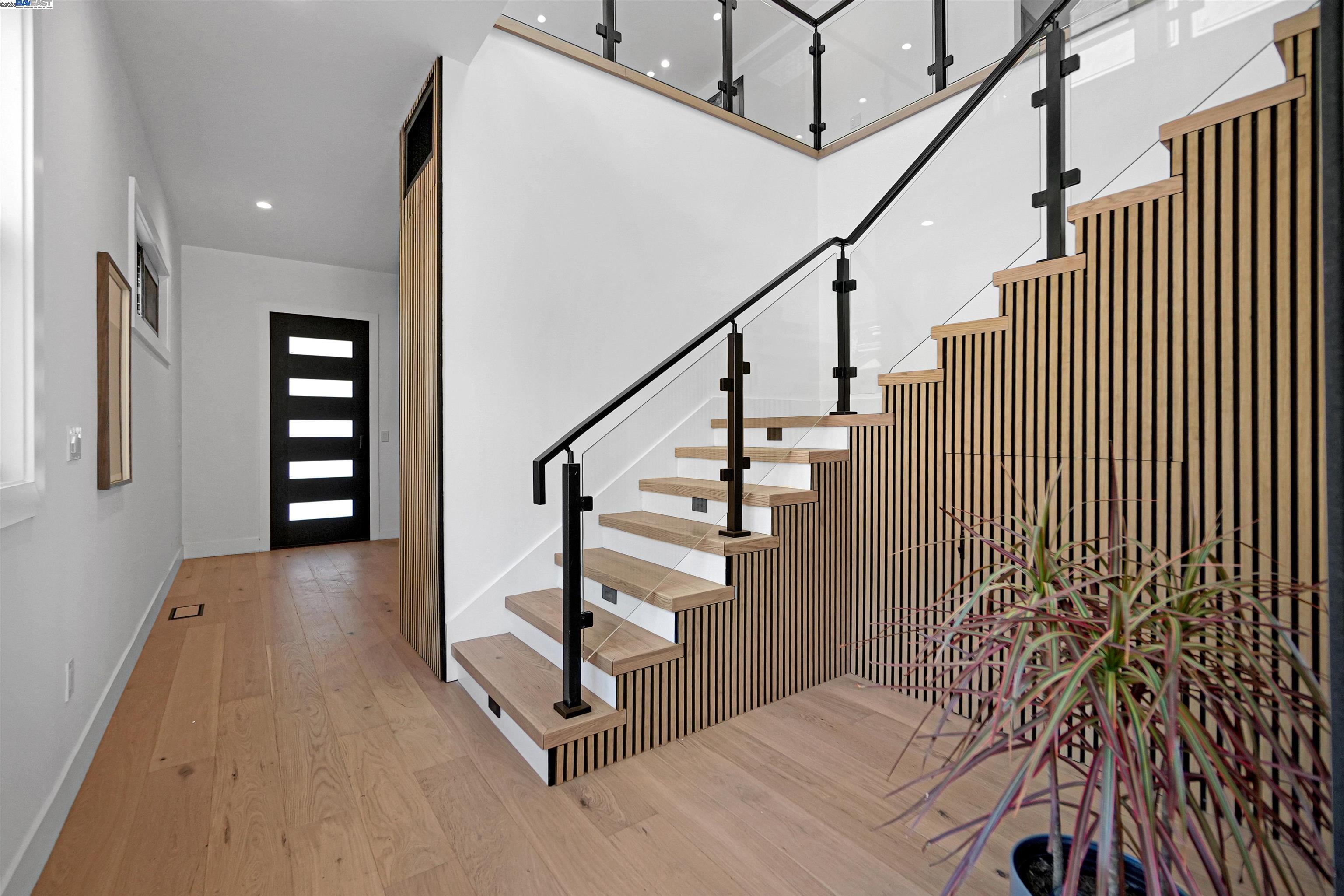 5229 Miles Avenue Oakland, CA 94618 - Photo 7 of 60