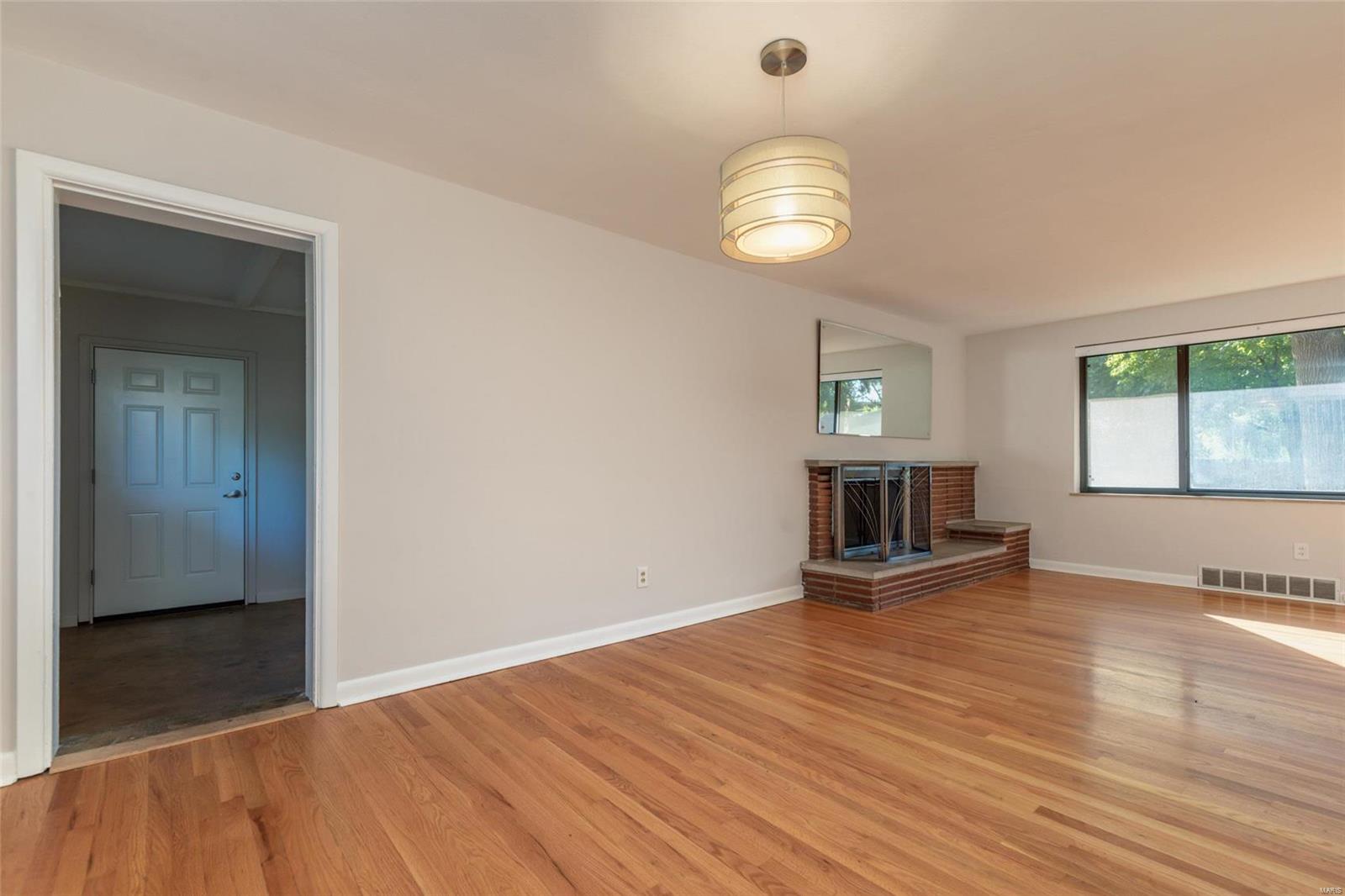 11 Fortune Lane Oakland, MO 63122 - Photo 5 of 19