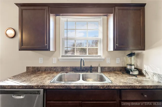 $286,000 | 203 Stoner Way, New Washington, IN 47162