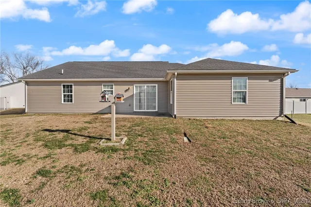 $286,000 | 203 Stoner Way, New Washington, IN 47162
