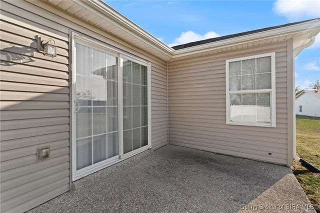 $286,000 | 203 Stoner Way, New Washington, IN 47162