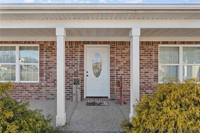 $286,000 | 203 Stoner Way, New Washington, IN 47162
