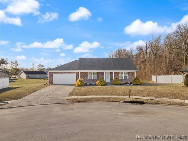 $286,000 | 203 Stoner Way, New Washington, IN 47162