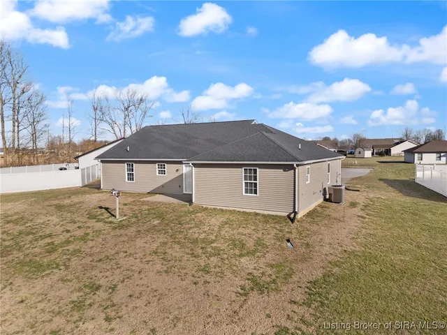 $286,000 | 203 Stoner Way, New Washington, IN 47162