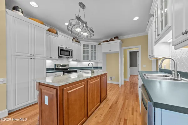 $480,000 | 102 Oxford Road, Greenville, NC 27858