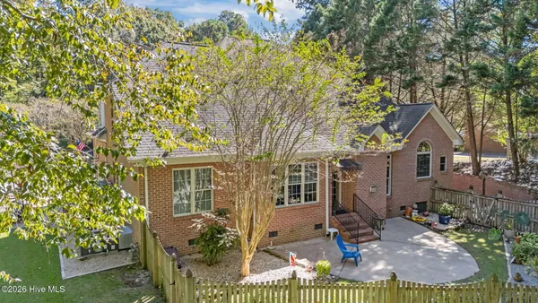 $480,000 | 102 Oxford Road, Greenville, NC 27858