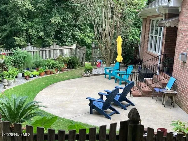 $480,000 | 102 Oxford Road, Greenville, NC 27858