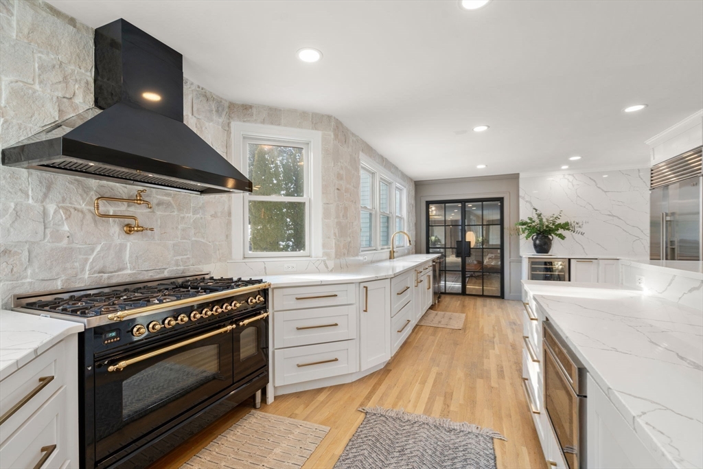14 Winding Oaks Way Boxford, MA 01921 - Photo 5 of 22 Gallery Image 5