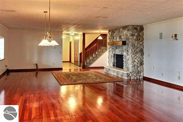 19963 Center Road Traverse City, MI 49686 - Photo 22 of 27 1737447-21.JPG