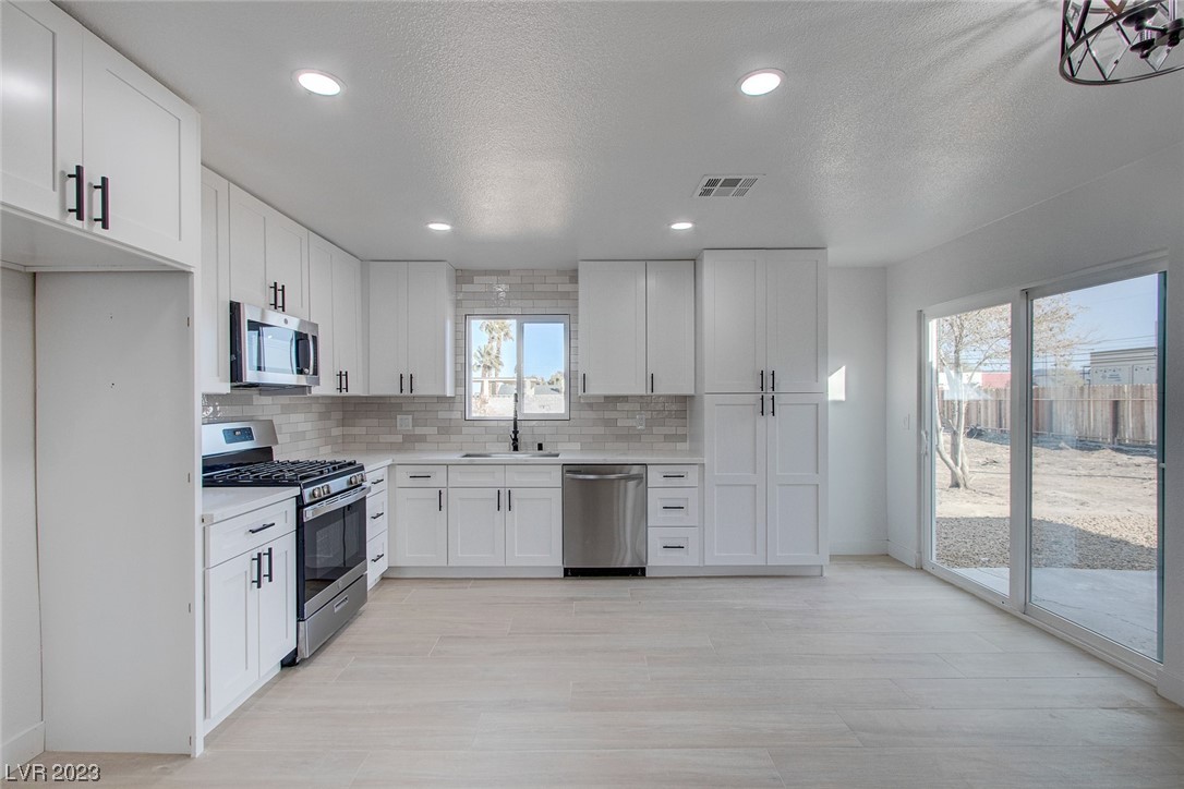 8086 Rodeo Drive Las Vegas, NV 89123 - Photo 12 of 30 Gallery Image 12