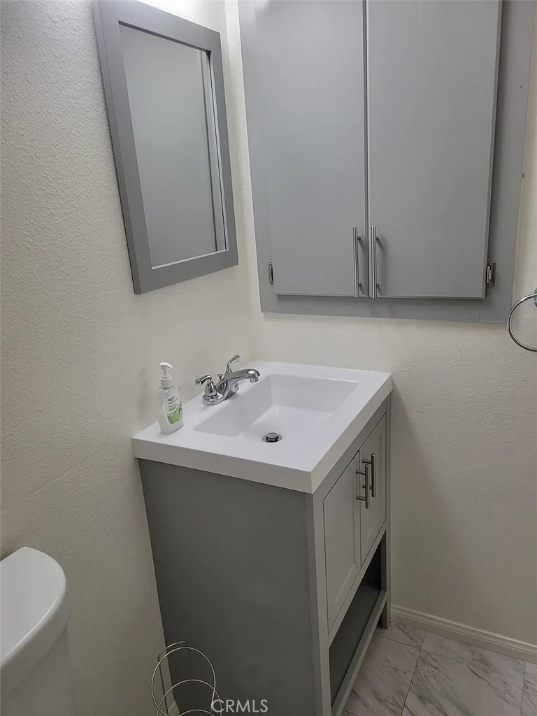 3840 West Jacinto View Road Banning, CA 92220 - Photo 15 of 15 Bathroom