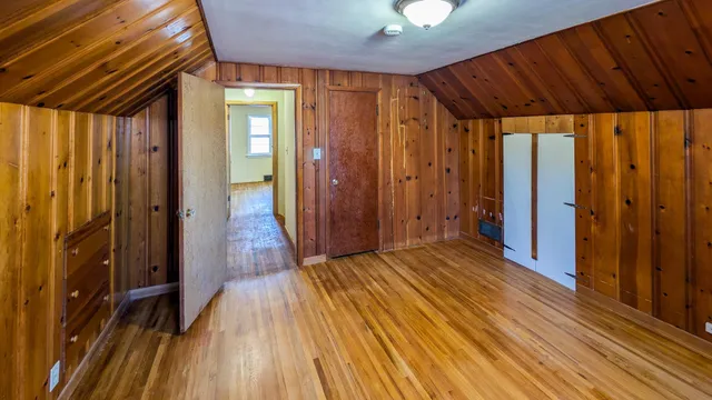 $1,500 | 301 Giles Place, Albert Lea, MN 56007