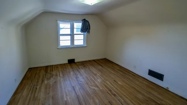 $1,500 | 301 Giles Place, Albert Lea, MN 56007