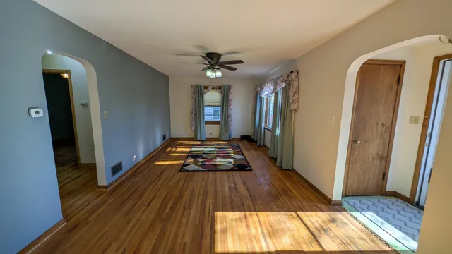 $1,350 | 301 Giles Place, Albert Lea, MN 56007