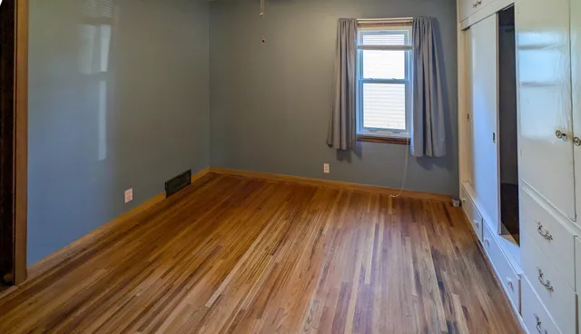 $1,500 | 301 Giles Place, Albert Lea, MN 56007