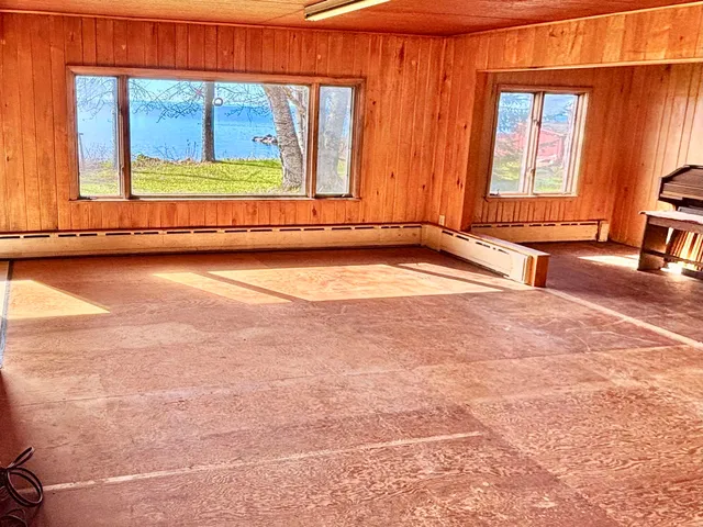 $969,000 | 5480 Highway 61, Hovland, MN 55606