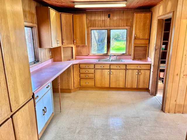 $969,000 | 5480 Highway 61, Hovland, MN 55606