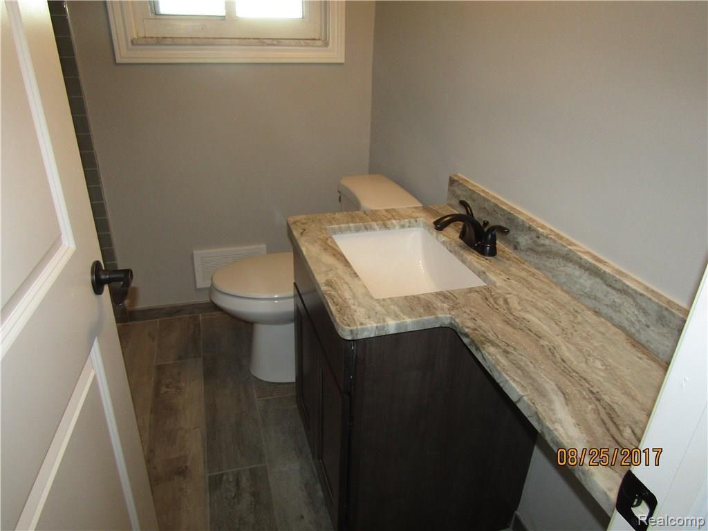222 Reitman Court Rochester, MI 48307 - Photo 13 of 34 IMG_0760.JPG