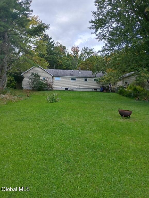 880 Ridge Road Broadalbin, NY 12025 - Photo 2 of 6 02-Back