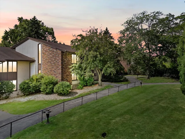 $159,900 | 2230 Good Hope Road, Unit 25, Glendale, WI 53209