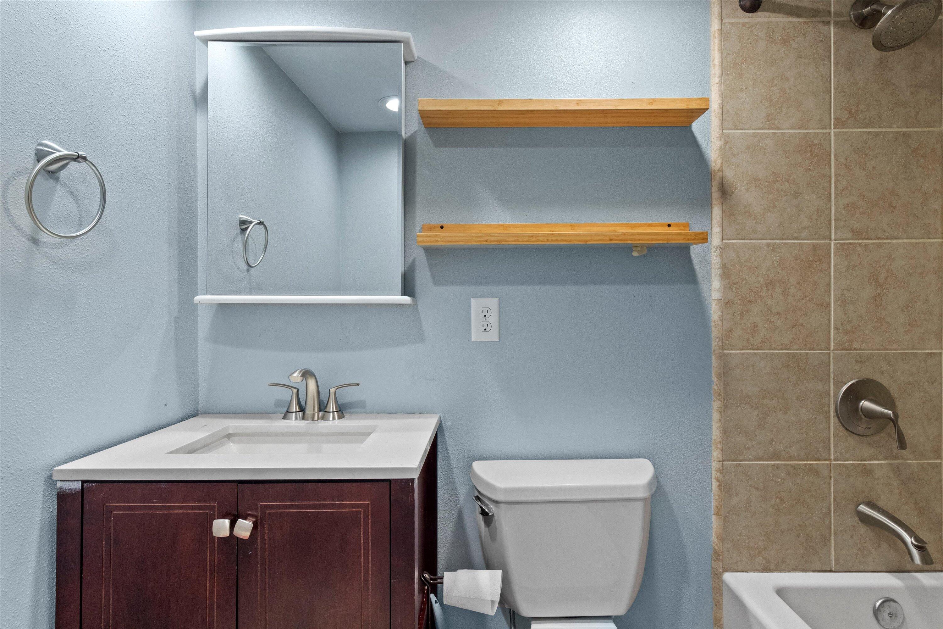 2230 Good Hope Road, Unit 25 Glendale, WI 53209 - Photo 23 of 41 full bathroom