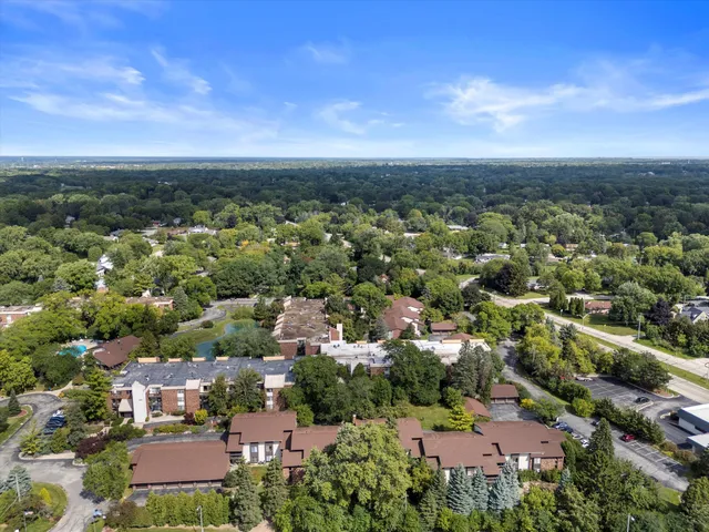 $159,900 | 2230 Good Hope Road, Unit 25, Glendale, WI 53209