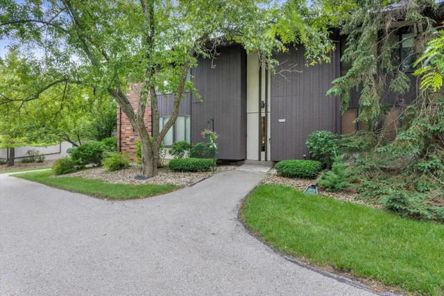 $159,900 | 2230 Good Hope Road, Unit 25, Glendale, WI 53209