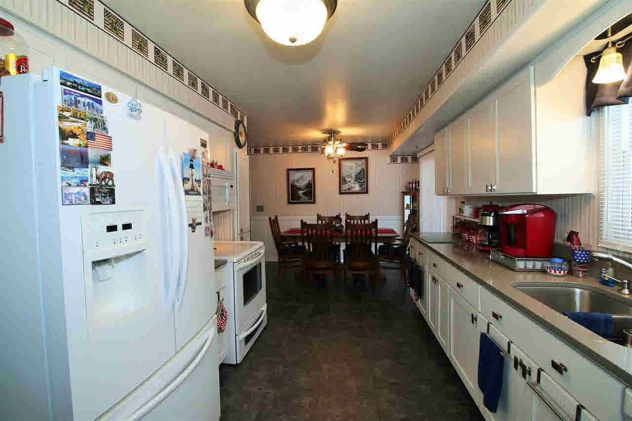 12509 North Genesee Road Clio, MI 48420 - Photo 10 of 27 21425313-9.JPG