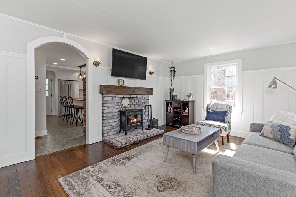 15 Dayton Road Scituate, MA 02066 - Photo 6 of 40 Gallery Image 6