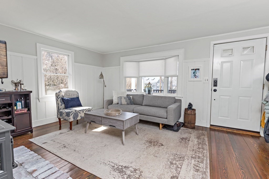 15 Dayton Road Scituate, MA 02066 - Photo 8 of 40 Gallery Image 8