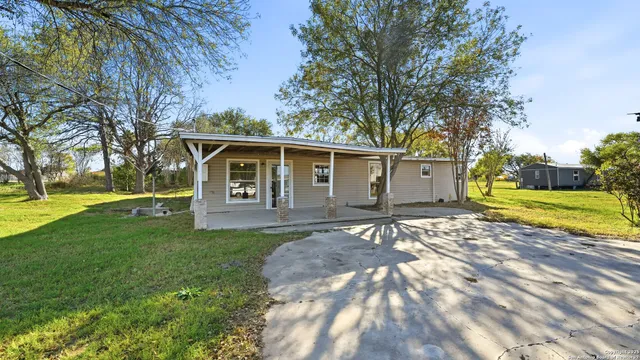 $350,000 | 13895 Wisdom Road, Atascosa, TX 78002