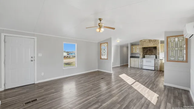 $350,000 | 13895 Wisdom Road, Atascosa, TX 78002