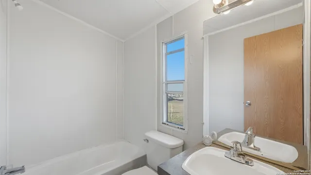 $350,000 | 13895 Wisdom Road, Atascosa, TX 78002