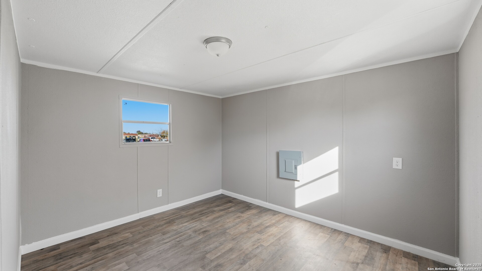 13895 Wisdom Road Atascosa, TX 78002 - Photo 44 of 48 an empty room with a empty space and a window