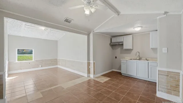 $350,000 | 13895 Wisdom Road, Atascosa, TX 78002