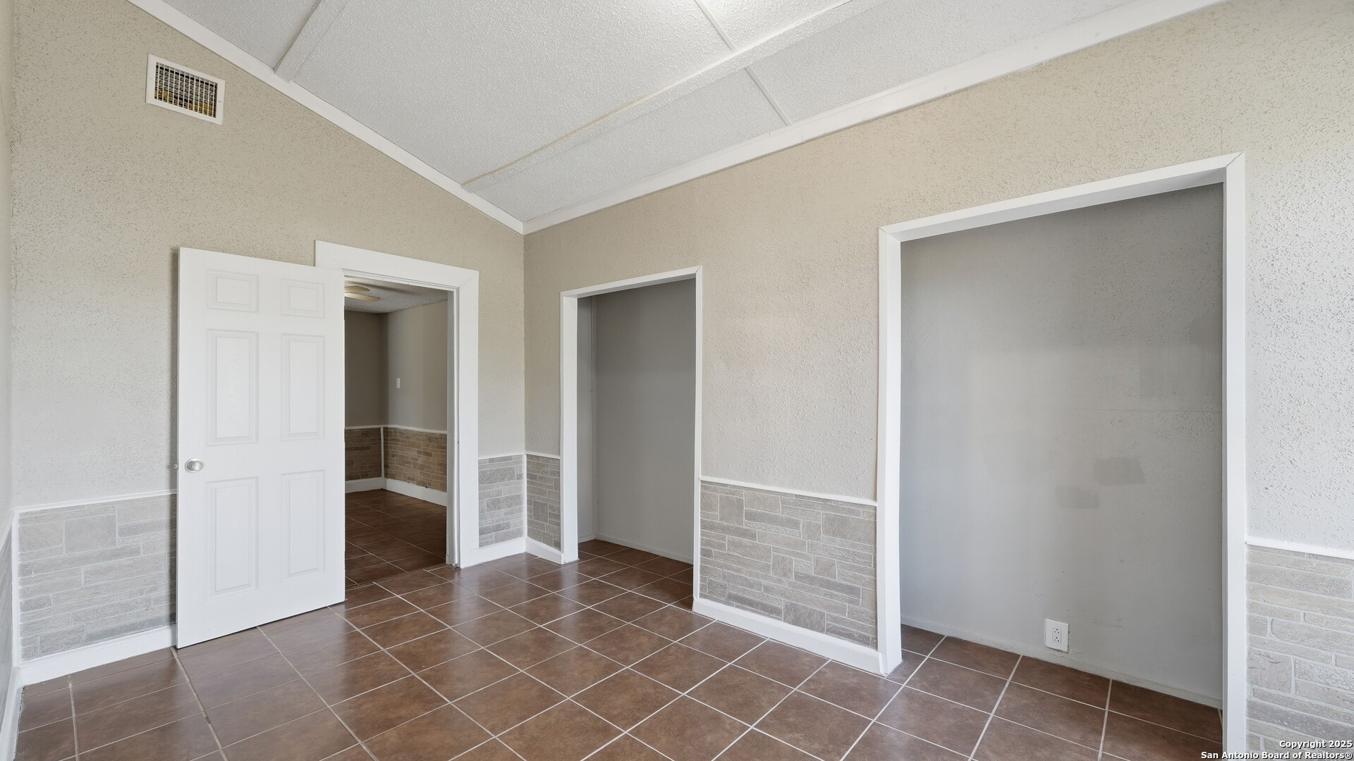 13895 Wisdom Road Atascosa, TX 78002 - Photo 10 of 48