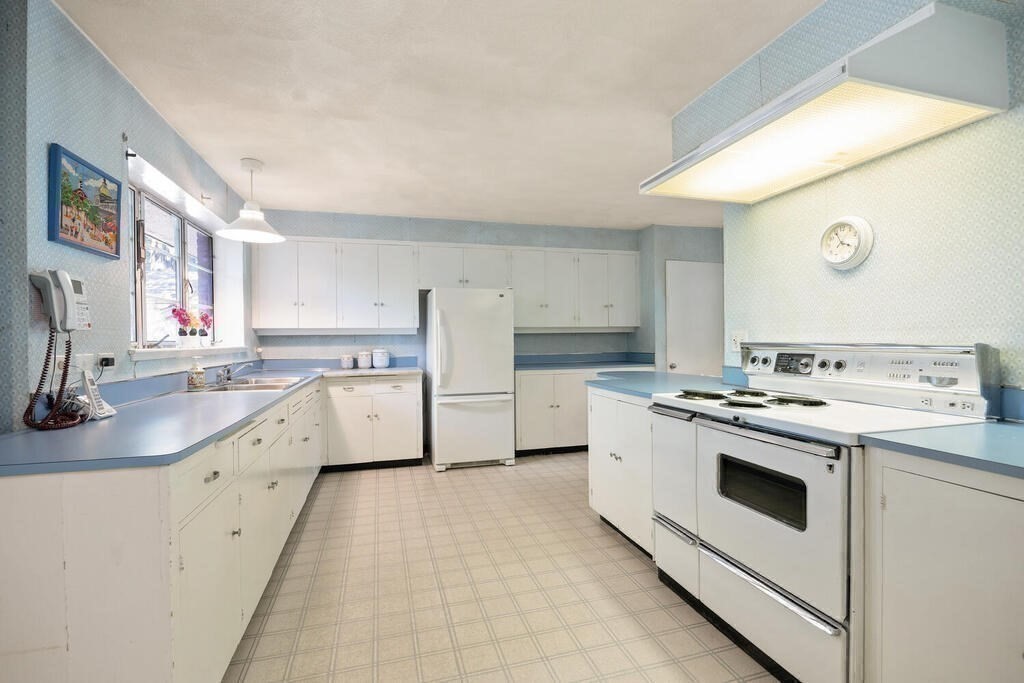 39 Everett Avenue Winchester, MA 01890 - Photo 13 of 39