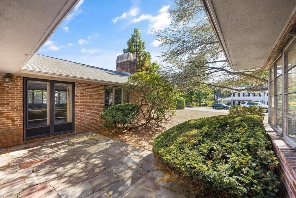 39 Everett Avenue Winchester, MA 01890 - Photo 32 of 39