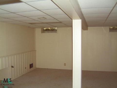 312 Ridge Road Grosse Pointe, MI 48236 - Photo 7 of 9 467762-6.JPG