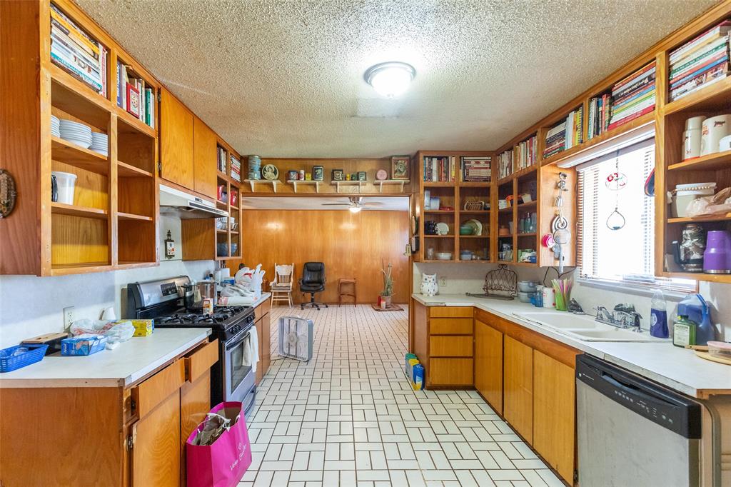 1407 Herring Street Merkel, TX 79536 - Photo 17 of 25