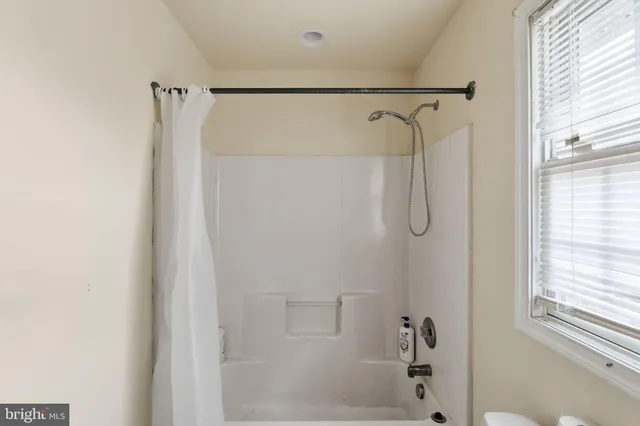 $1,200,000 | 2090 Blue Bell Road, Williamstown, NJ 08094