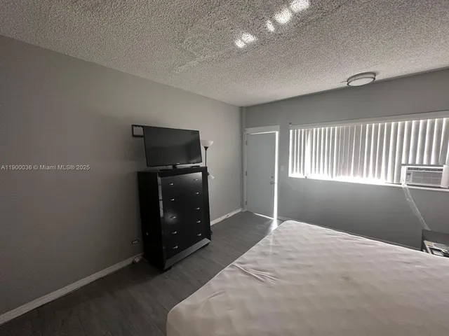 $1,400 | 26 Diplomat Parkway, Unit 2342, Hallandale Beach, FL 33009